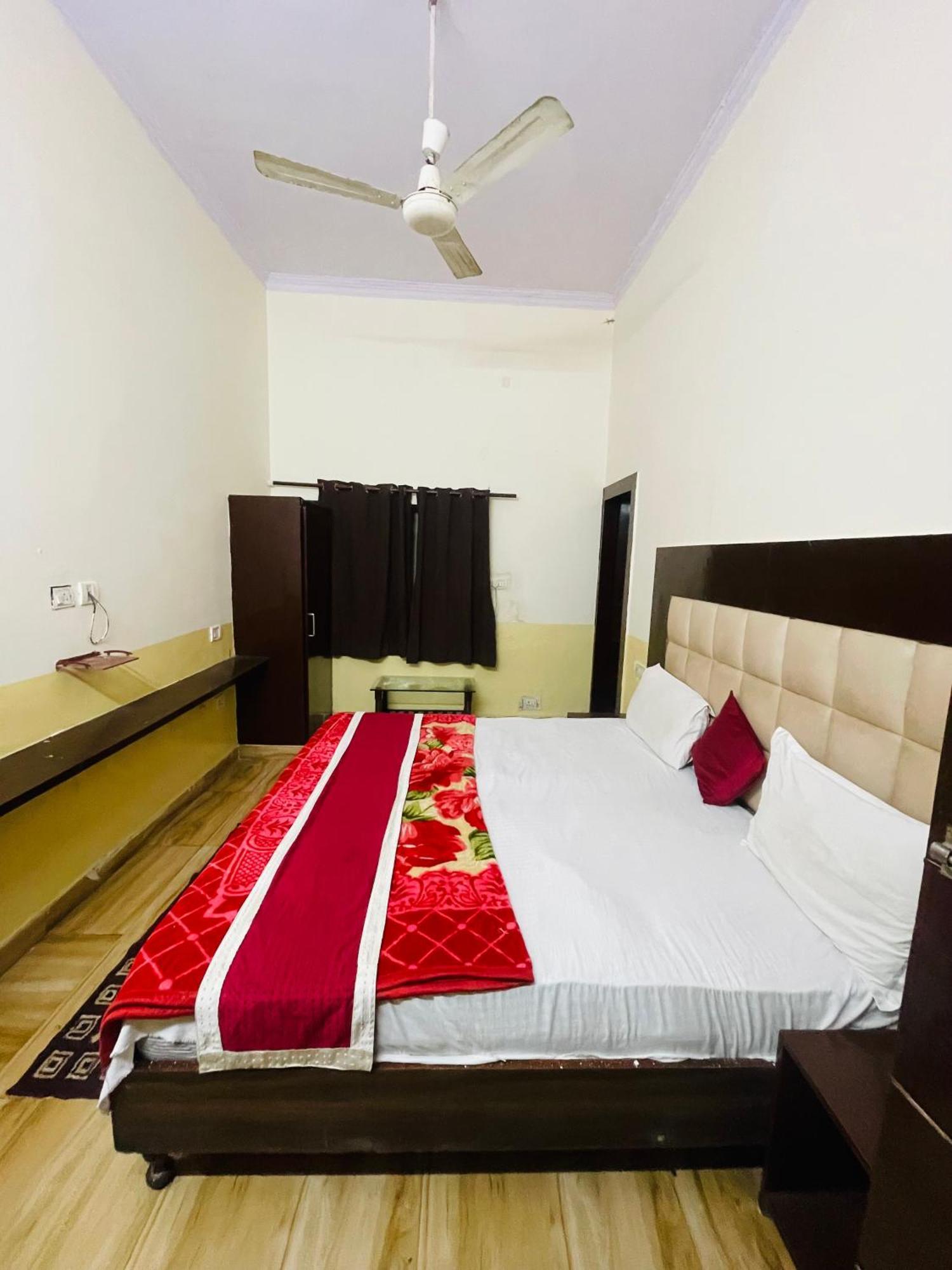 Hotel Fusion Best Rooms Agra  Kültér fotó