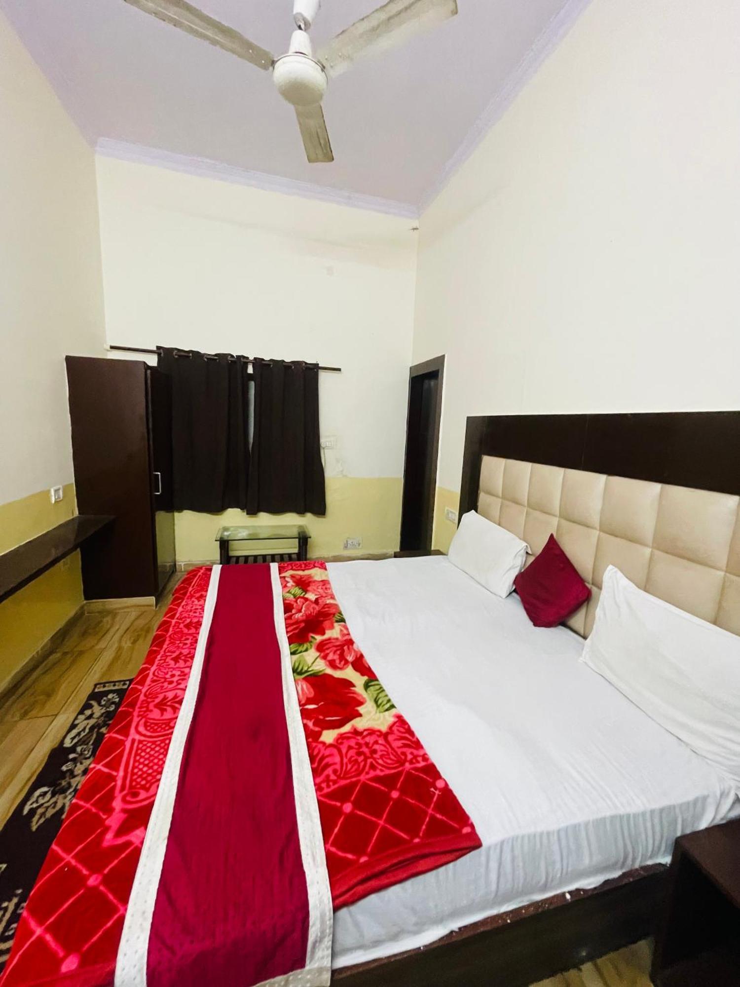 Hotel Fusion Best Rooms Agra  Kültér fotó